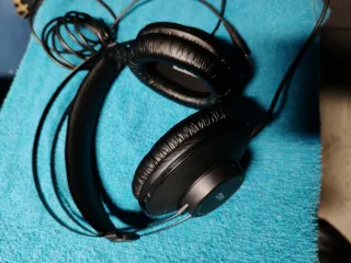 AKG K52 Auriculares Negros