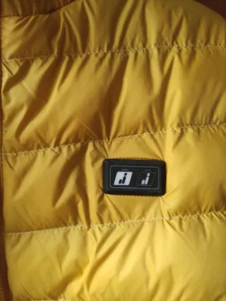 Chaqueta Joluvi Unisex Amarilla. Unisex