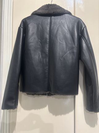 Cazadora cuero negra y gris