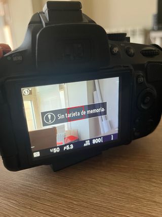 Cámara Nikon D5100 + regalo