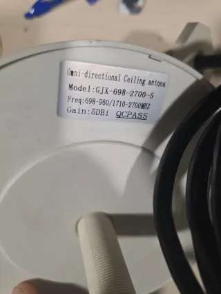 Antena de telefonía con cable