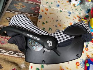 Silla coche bebé Maxi-Cosi 0-12 m y funda Vichy