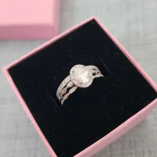 Anillo Plata Ovalado con Moissanita