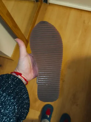 Sandalias Gioseppo Beige y Doradas