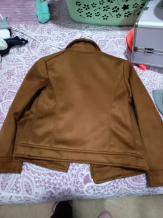 Chaqueta efecto ante marrón