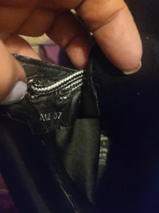 Botines de tacón juveniles negros