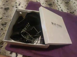 Botines de tacón juveniles negros