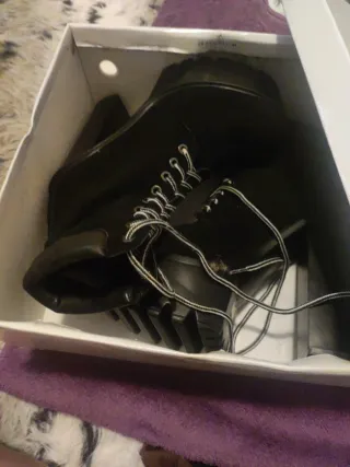 Botines de tacón juveniles negros