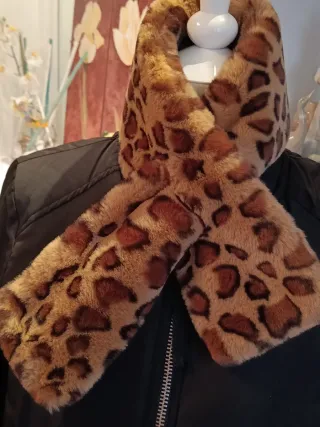 Cuello de leopardo para mujer