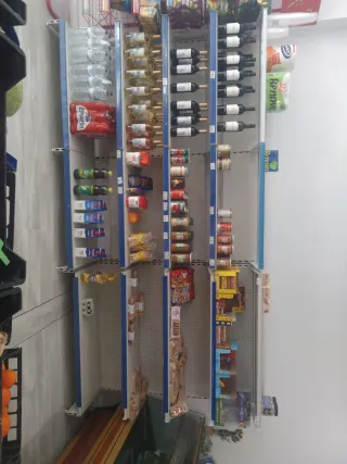 Expositor bebidas/fruta y estanterías