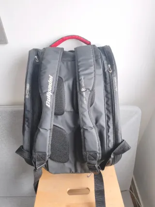 Paletero Bullpadel Vertex 03 Negro/Rojo