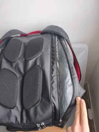 Paletero Bullpadel Vertex 03 Negro/Rojo