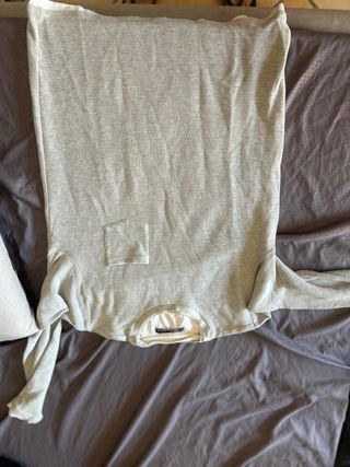 Maglia a righe grigia e bianche