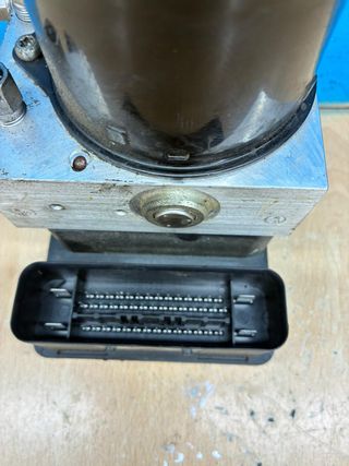 Módulo ABS Mazda 5 2005 5N612C