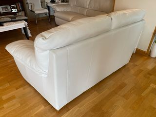 Conjunto de dos Sofás de piel blancos 2 y 3 plazas