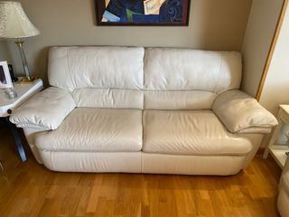 Conjunto de dos Sofás de piel blancos 2 y 3 plazas