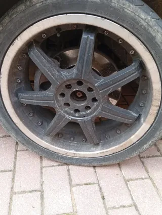 Llantas de aleación negras