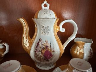Juego de café porcelana oro y blanco