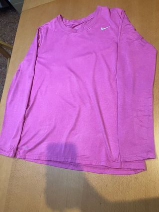 Camiseta deportiva Nike mujer manga larga