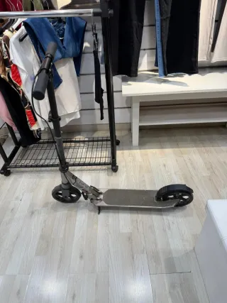 Patinete plegable gris