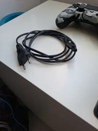 PS4 (PlayStation 4) Nera