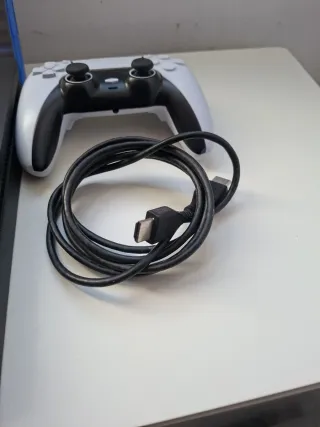 PS4 (PlayStation 4) Nera