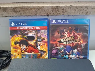 PS4 (PlayStation 4) Nera