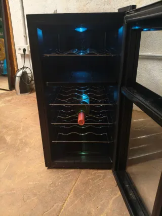 Vinoteca Orbegozo 12 botellas