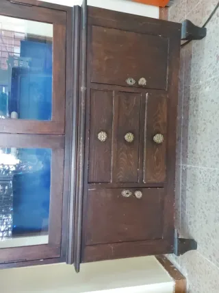 Mueble vitrina antiguo madera y cristal