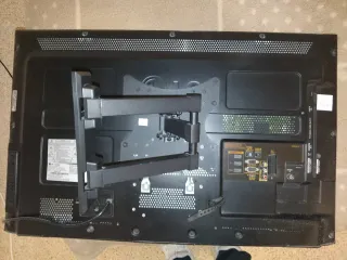 TV -   LG Negro 32  + soporte