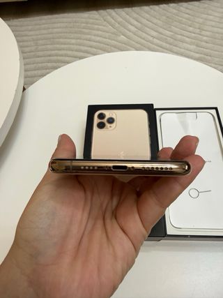 iPhone 11 Pro Max 64GB Dorado