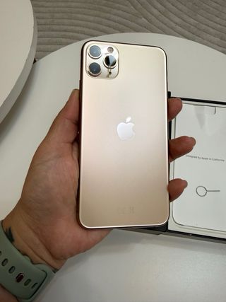 iPhone 11 Pro Max 64GB Dorado