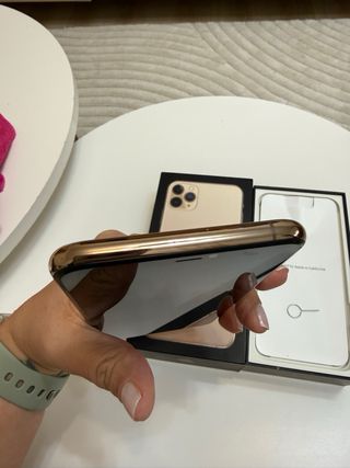 iPhone 11 Pro Max 64GB Dorado
