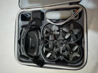 DJI Avata 1 Drone con Control