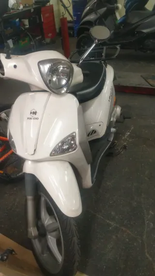 Piaggio Liberty 125 Scooter