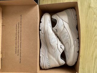 Zapatilla New Balance 911 V1 original