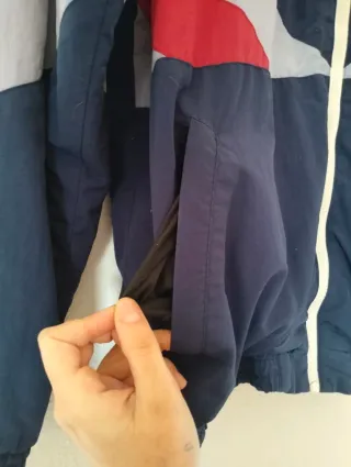 Chaqueta bomber azul y roja Primark