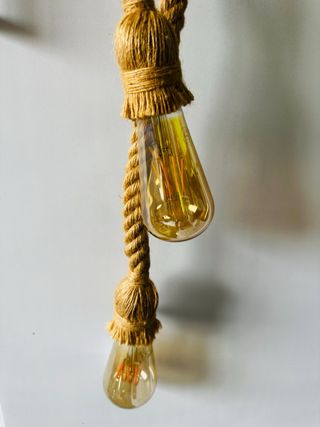 Lámpara de techo moderna con bombilla