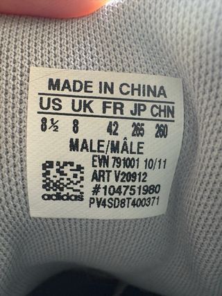 Zapatillas Adidas Grises y Blancas