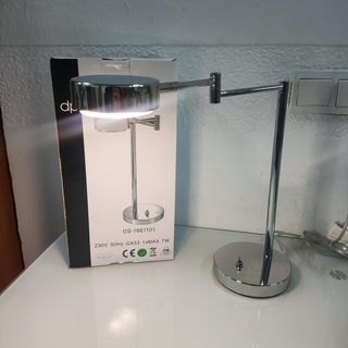 Lampara flexo nueva en caja