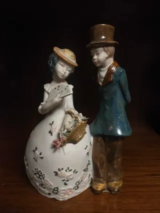 Figura pareja joven porcelana