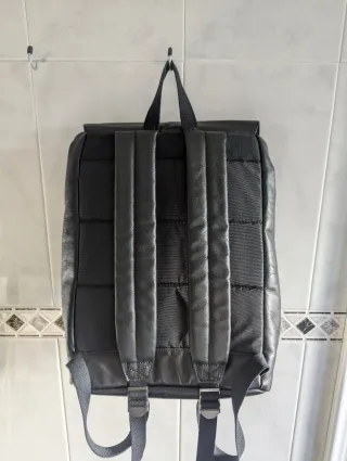 Mochila Eastpak Cuero Negra