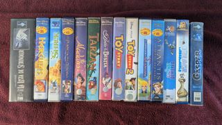 14 Películas VHS de animación principalmente