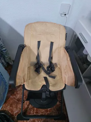 Trona de bebé plegable