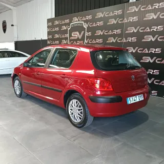 Peugeot 307 1.6 110 CV. Con sólo 95000 kms.