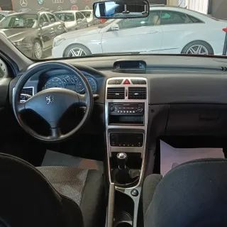 Peugeot 307 1.6 110 CV. Con sólo 95000 kms.