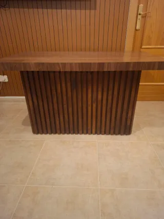 Mesa de centro de madera oregenal .es nueva sin es