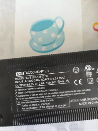 Cargador Patinete Eléctrico XVE 54.6V 2A