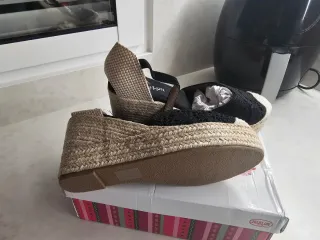 Cuñas negras talla 39 nuevas