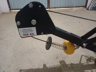 Elevador de carga 300 kg obra